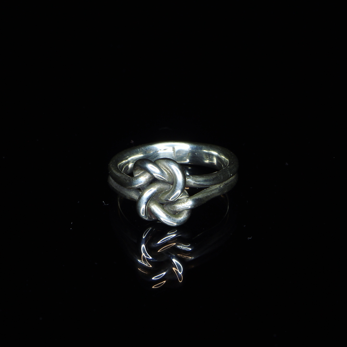 Double Knot Ring